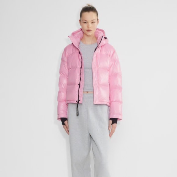 ARITZIA SUPER PUFF - Picture 1 of 7